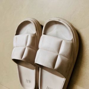 H&m  White Slides