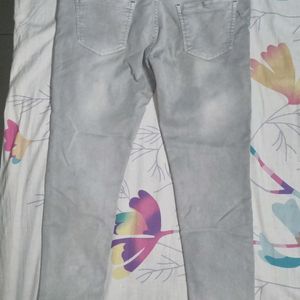 Grey Women's Skinny Jeans