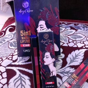 5 In 1 Lipstic 😍