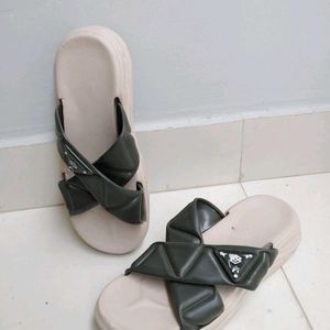 New Fashion Design Comfortable Women's Slide