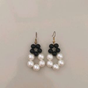 Earring Black And White Pearl