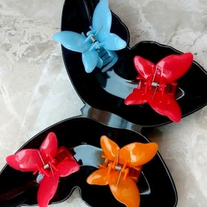 🆕 Set Of 4 Korean Butterfly Claw Clips