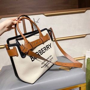 🆕️🔥Burberry Horseferry Handbag