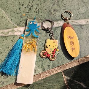 💓 Lovely Book Mark And Keyring Set