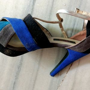 Metro Velvet Heels