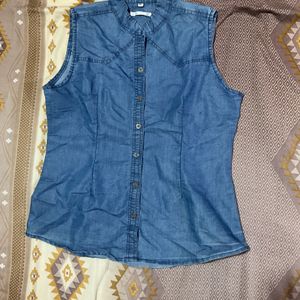 Half Sleeves Light Denim Top.