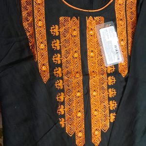 Black Embroidered Kurta