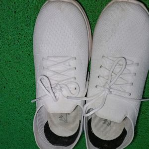 Vivok White Sports ShoesbComfort fabric Uk 5.