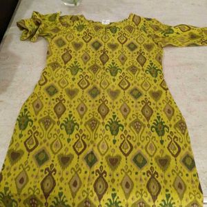 Janasya Kurti Pant In Excellent Condition