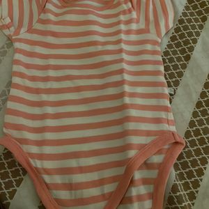 Combo Of 4 Onesies , Mixed Brands . Preloved