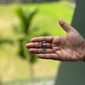 UNISEX UNPIERCED SILVER EARINGS WITH LEAF CHARM