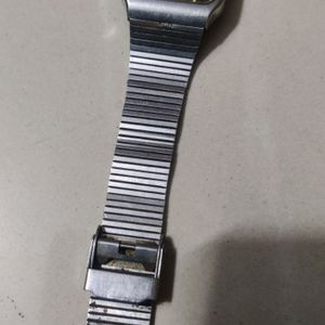 Titan Quartz Watch Not Working