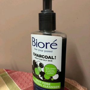 Biore Charcoal Deep Pore Cleanser