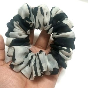 2 Scrunchies, Large And Medium Black White