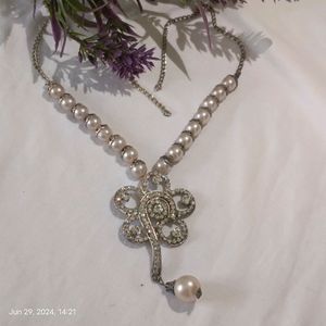 Artificial Pearl & Stone Necklace Set