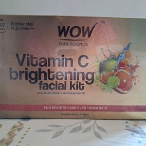 WoW Vitamin C Brightening Facial Kit