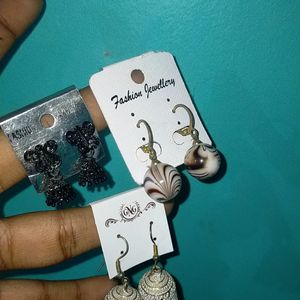 Jhumkas / Earnings