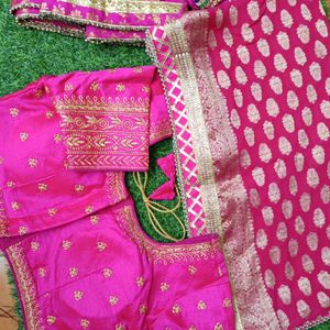 Beautiful Lhnga Choli With Heavy Dupatta