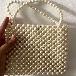 Selling - Pearl 🦪 Purse 👝