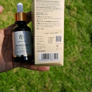 Myglamm 10% Niacinamide Clarifying Serum