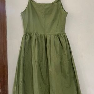 Green Sleeveless Dress