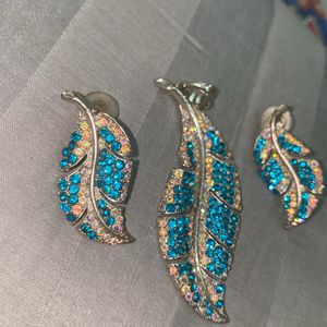 Leaf Style Turquoise Color Pendant Set