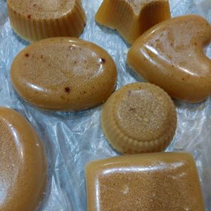 Herbal Soaps For Naturally Cleansing&Glowing