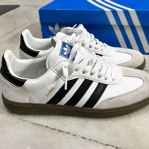 ADIDAS ORIGINALS SAMBA WHITE GUM UK 7 (41)