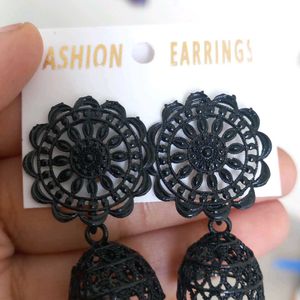 Black Jhumki Earing