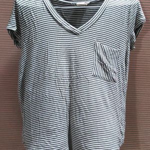 women white and Grey striped T shirt