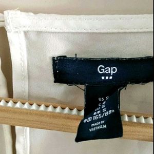 Gap Beautiful Top