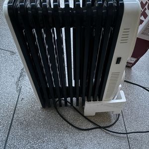 USHA Oil Filled Radiator Room Heater 2700 Watts