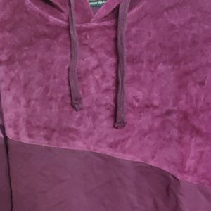 Velvet maroon sweatshirt by Roadster