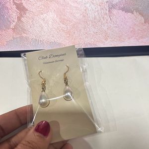 Pack Of 3 Golden Pearly Earrings 🌙🤍