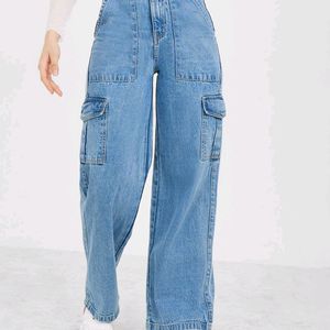 Wide Leg Cargo Jeans