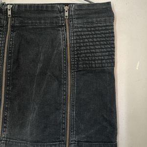 H&M SHORT DENIM SKIRT