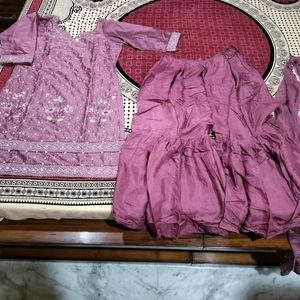 Silk Suit Set For Sale In Great Condition