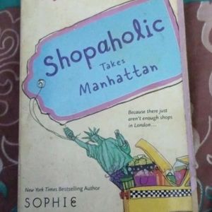 Shopaholic Takes Manhattan By Sophie Kinsella (Dell Fiction)