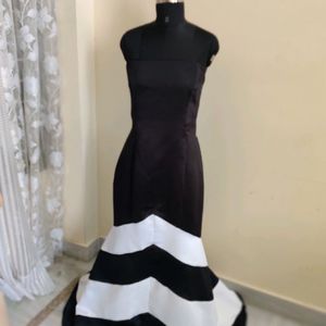 Stunning Black Gown ♠️