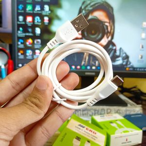 USB- C 35W Safe & Fast Data Cable 1m White Colour