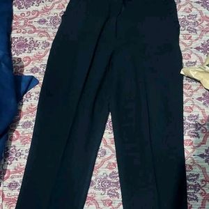 Kasually Women Mid Rise Black Trousers