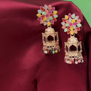 ⬇️price drop ⬇️Multi Temple Earring