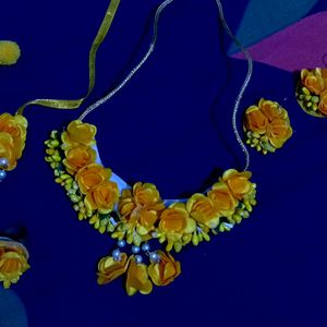 Flower Jewellery Set For Haldi Function