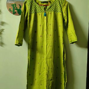 Straight Kurta With Embroidery Yoke