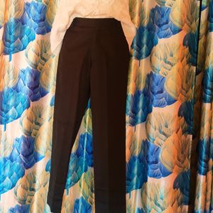 Trouser Black New With Tag Sale Hai