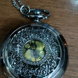 Fancy Pocket Watch With Chain