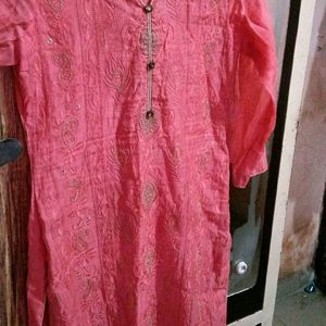 Chickenkari Embroidery Kurti