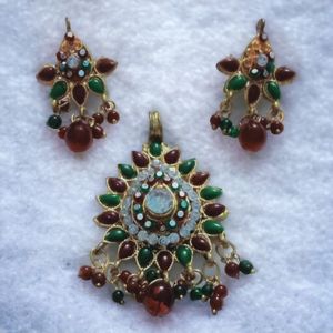 Jewellery Set Without Its Mala