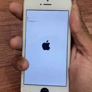 iPhone 5s In Ok Condition The Display Is Broken