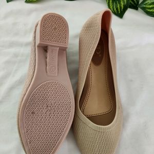 Beige Plastic Pump ( Women)